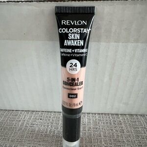 Revlon ColorStay Skin Awaken 5-in-1 Concealer - 002 Universal Brightener